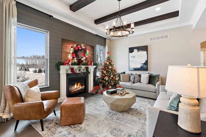 The classic Christmas tree is favorite Christmas decoration in 2023. - Photo: Lombardo Homes